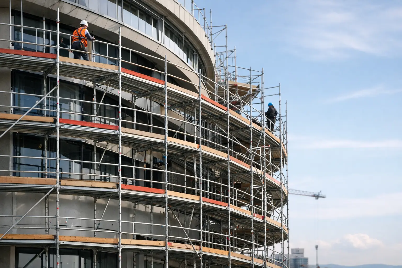 Quale ponteggio per facciate curve scegliere